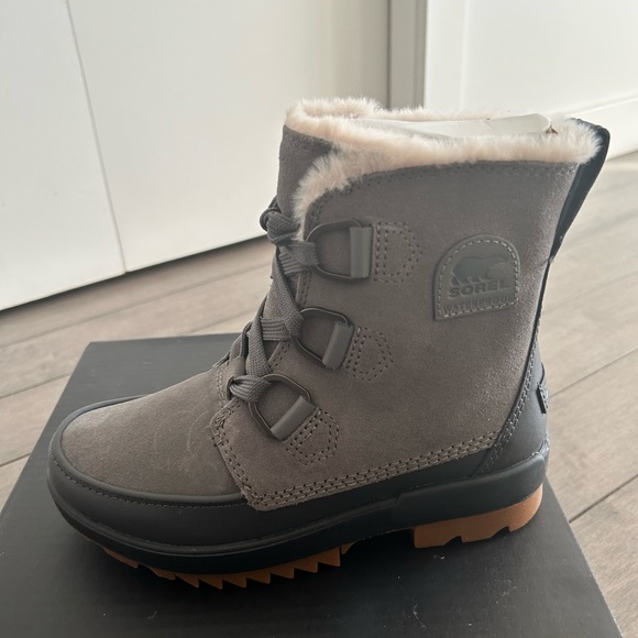 SOREL NWT and BOX - WOMEN'S TIVOLI IV BOOT - Picture 1 of 7